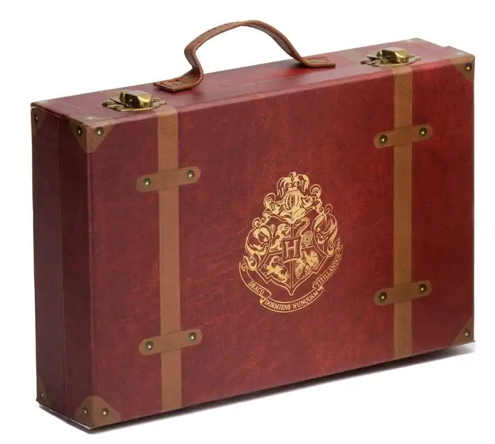 Harry Potter: Platform 9-3/4 Travel Set - Hardcover