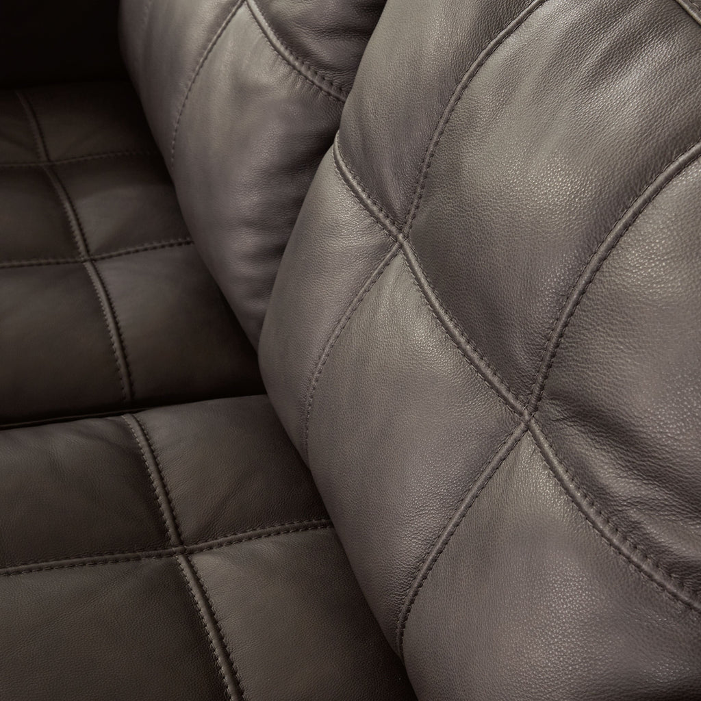 Luigi - Loveseat - Thunder