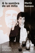 A la sombra de un mito - Paperback