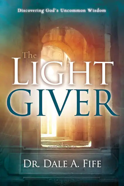The Light Giver - Paperback