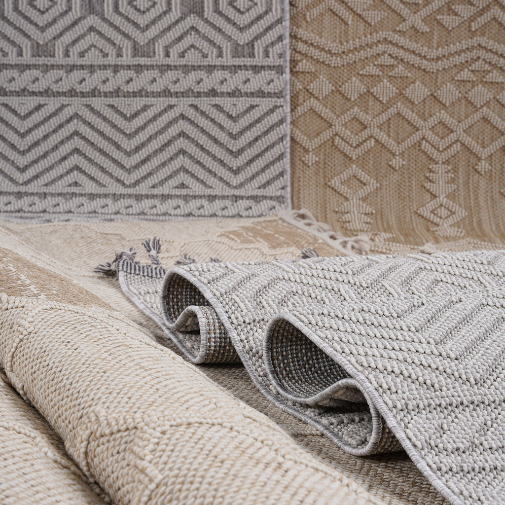 Guros - 8' X 10' Trellis Indoor / Outdoor Area Rug - Cream