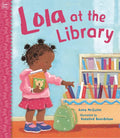 Lola at the Library - Paperback